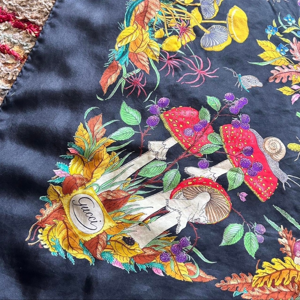 Vintage Gucci Mushroom Insect Scarf - Picture 3 of 5